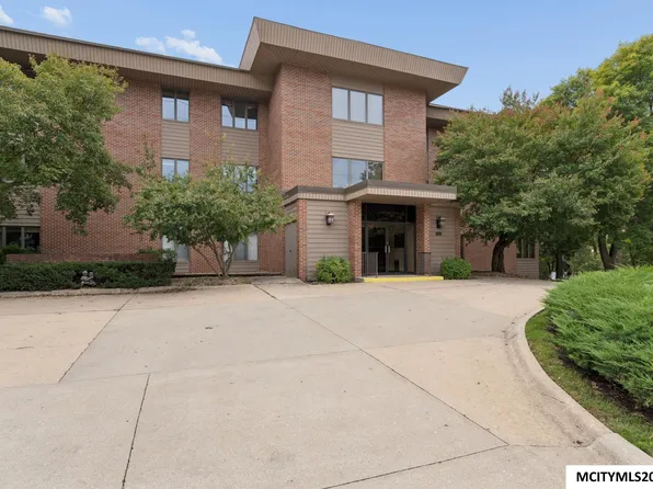 361 S Pennsylvania Ave, Mason City, IA 50401