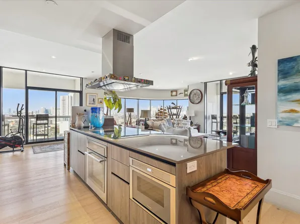 1701 Hermann Dr #22CE, Houston, TX 77004