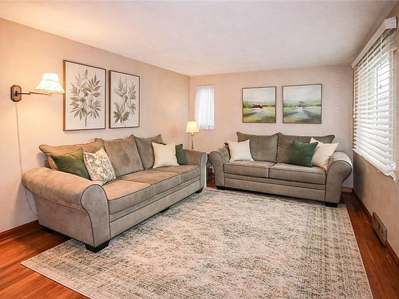 3rd image of 164 Gill Hall Rd