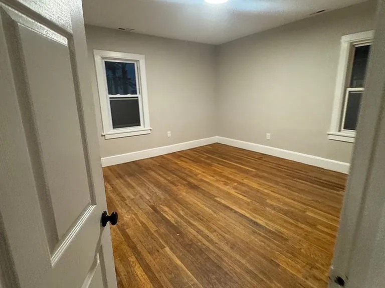 113-115 Laurel Ave — Photo 20