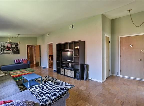 3rd image of 5305 Westcreek Dr