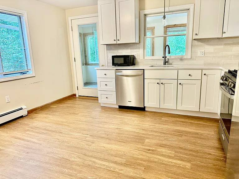 32 Forest St #32 — Photo 6