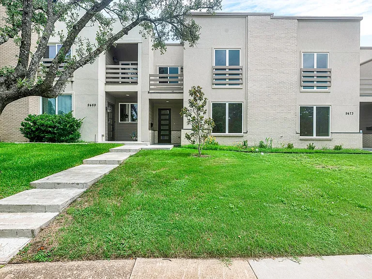 9471 Timberleaf Dr — Photo 1