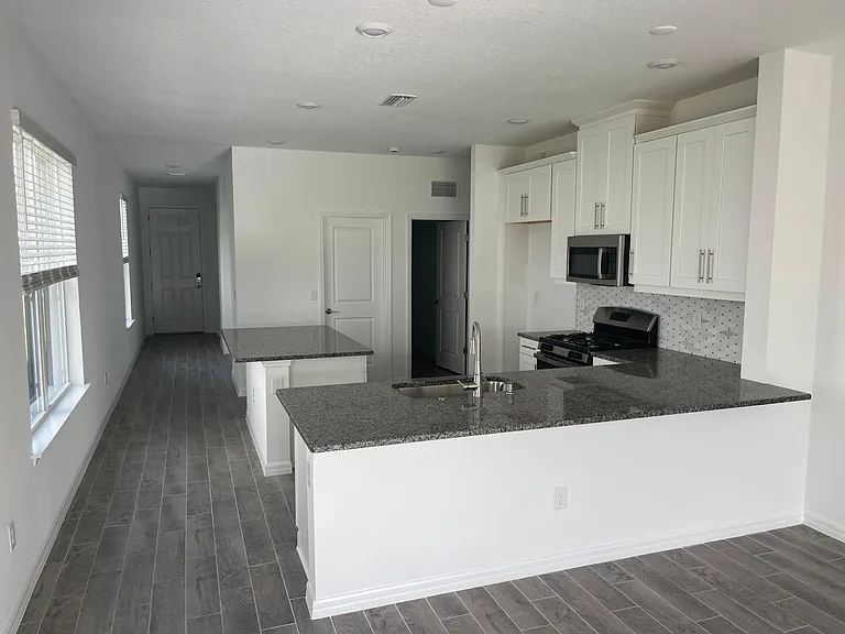 15249 Shady Palms Ln — Photo 7