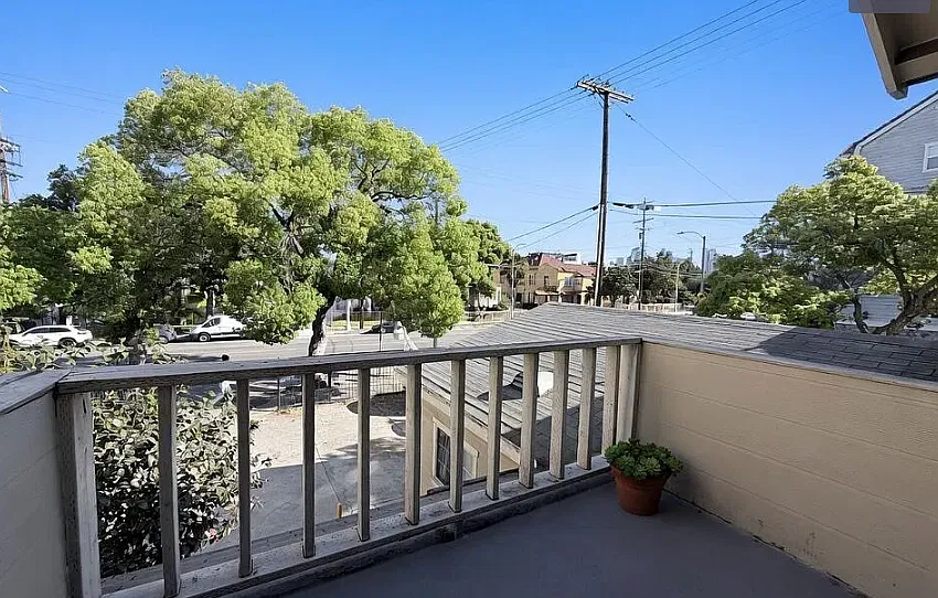 Studio, 500 sqft, $1,665 — Photo 3