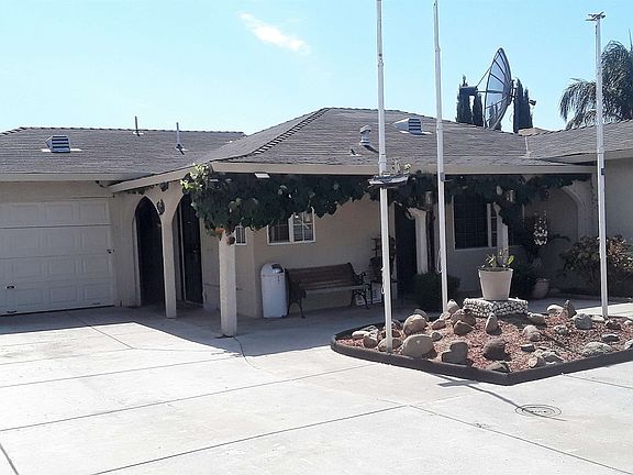 5th image of 4072 Rose Ave