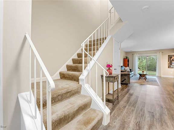 3rd image of 1781 Rolling Hills Dr APT D