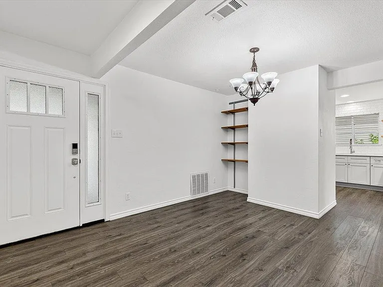 12217 Forsythe Dr — Photo 4