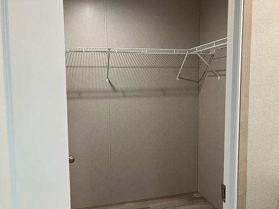 5th image of 165 Jay Dr