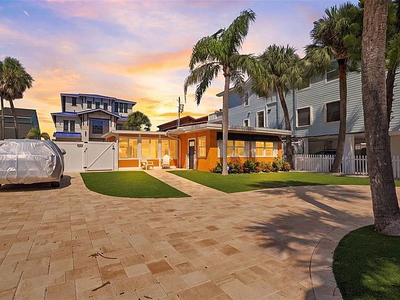3rd image of 2706 GULF BOULEVARD