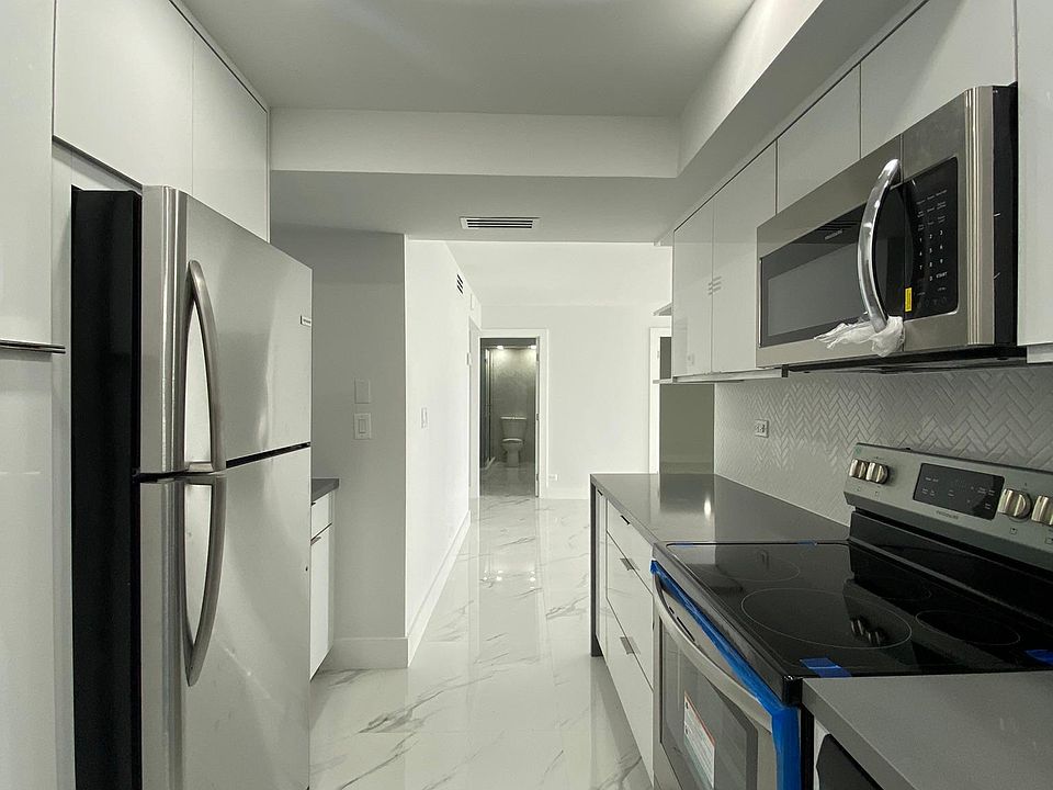 1st image of 6039 Collins Ave #10333