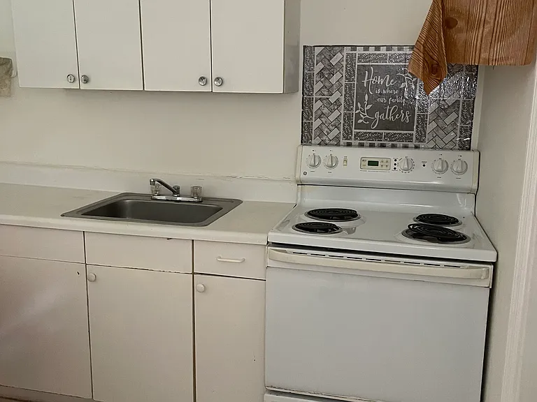 129 SE 5th St #4C — Photo 6