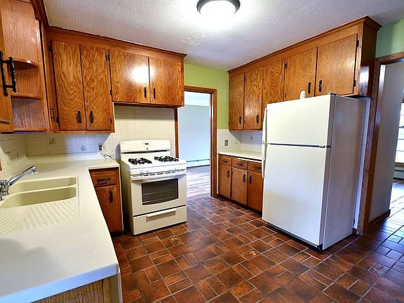 5th image of 2800 Pahl Ave