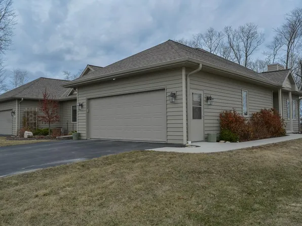 4426 W Madeline Ln #9, Sturgeon Bay, WI 54235