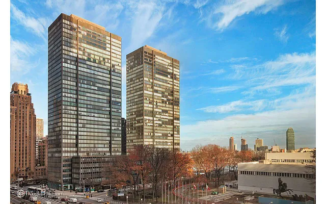 Rented by Douglas Elliman | media 19