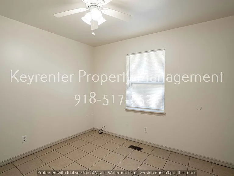 608 E Center St — Photo 10