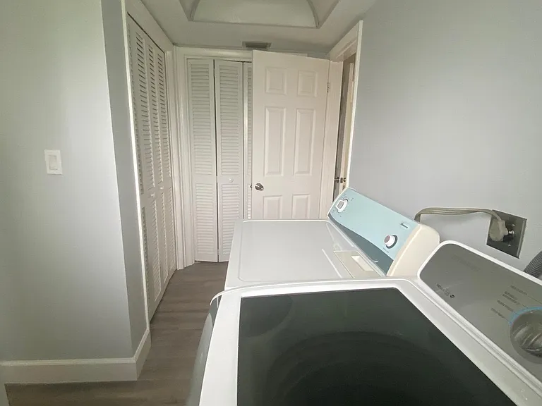 5097 Greenbriar Dr — Photo 17