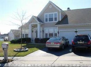 11 Swan Lake Ct, Barnegat, NJ 08005