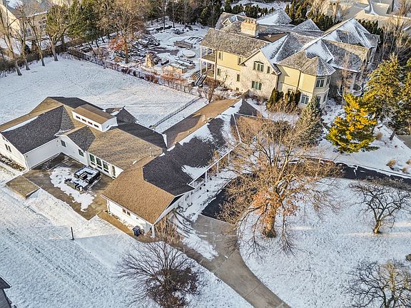 2nd image of 2390 White Oak Dr