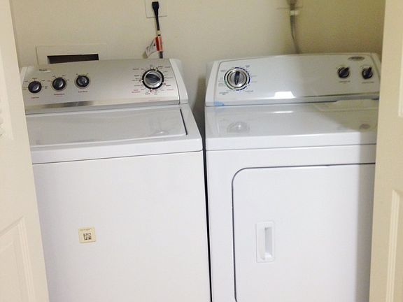 Full sized washer/dryer