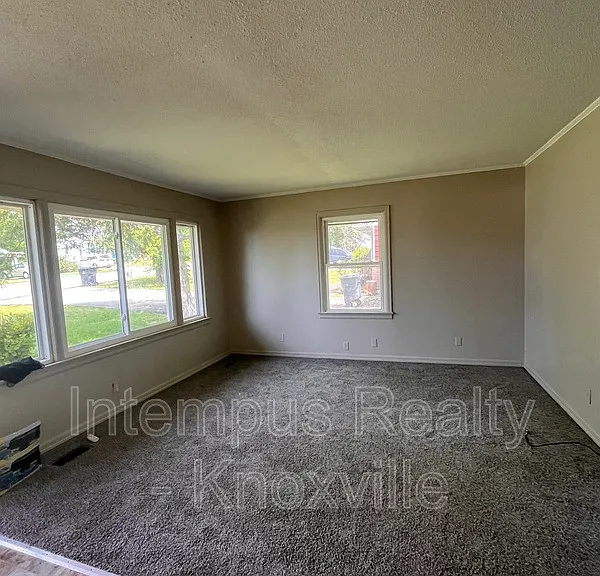 3116 Sunset Ave — Photo 3