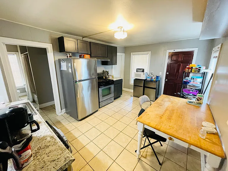 122 Murray St — Photo 3