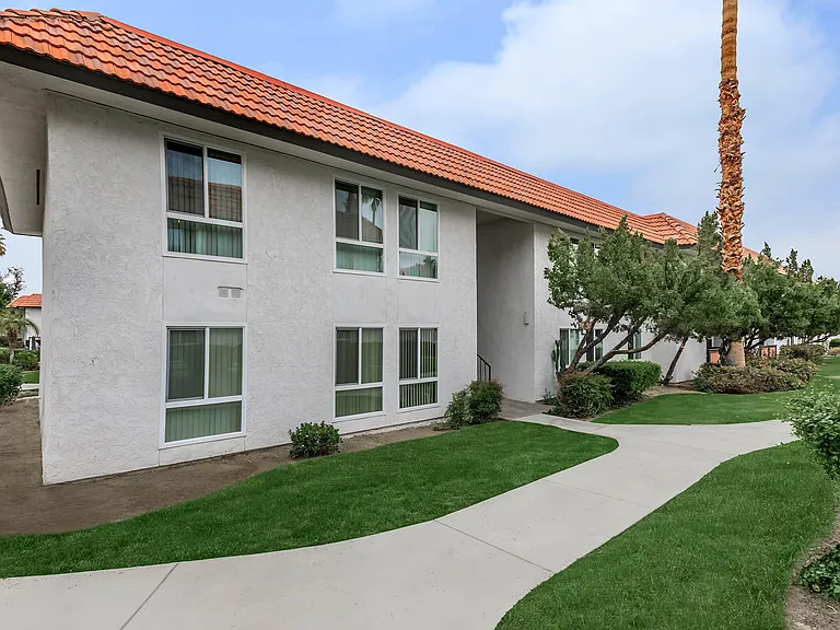 Pacific Palms — Photo 13