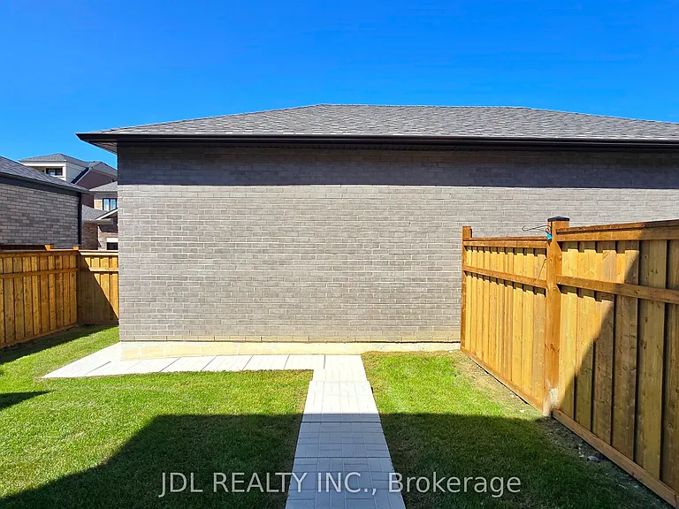 87 Albert Newell Dr — Photo 12