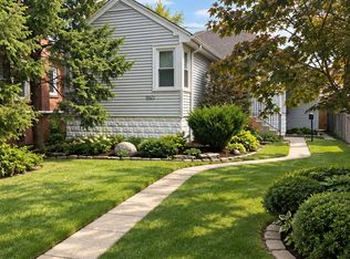 10825 S Artesian Ave, Chicago, IL 60655