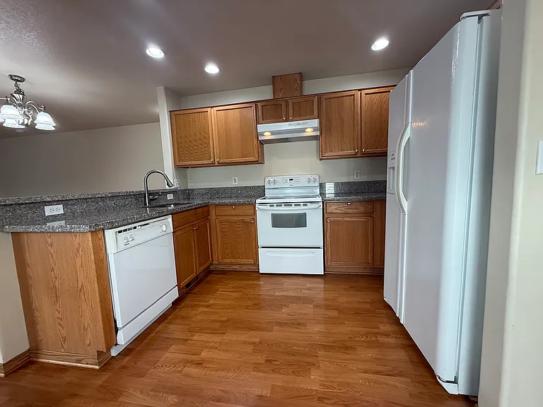 11739 SE Yamhill St — Photo 10