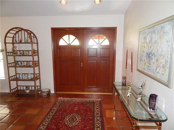 4th image of 3863 Dorrit Ave