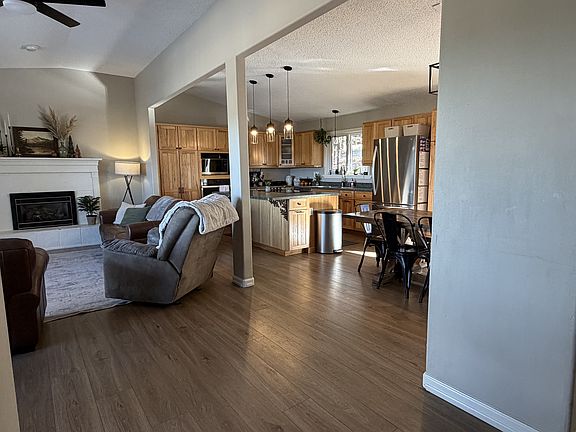 4th image of 264 Piney Point Ln