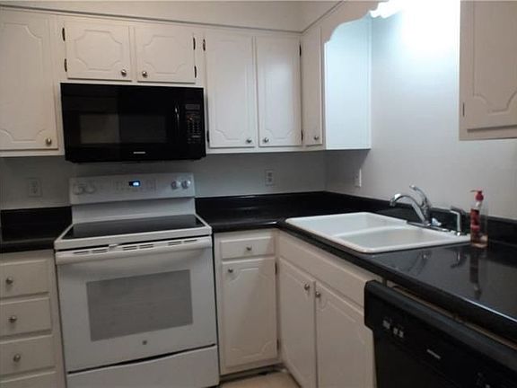 5th image of 2704 Whitney Pl APT 923