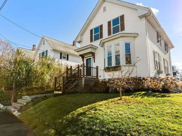 102 Pleasant St, North Attleboro, MA 02760