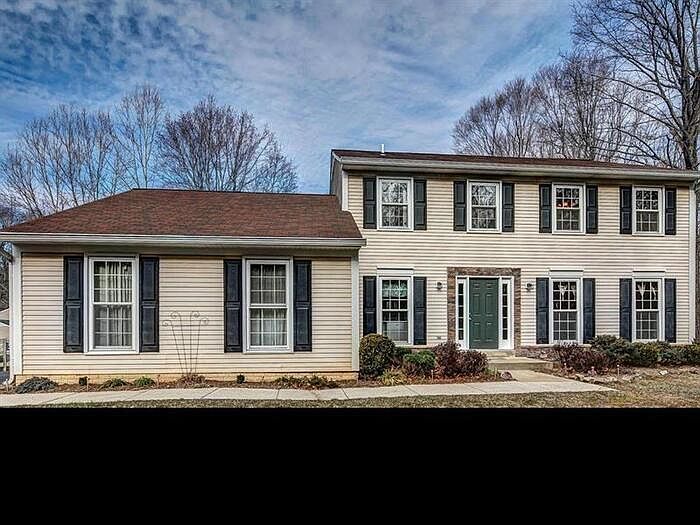 1st image of 6064 River Forest Dr