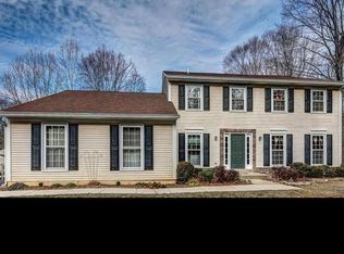 6064 River Forest Dr, Manassas, VA 20112