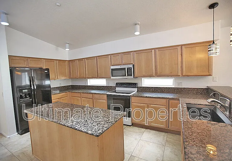 15313 N 104th Way — Photo 6