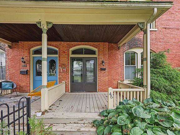 3rd image of 46 Pomeroy Ave