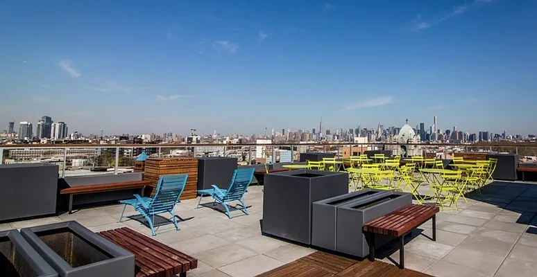 Rented by Nooklyn NYC LLC | media 79