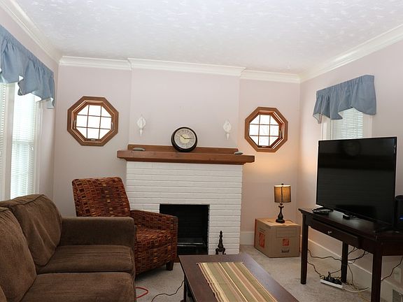 2nd image of 195 Brookridge Dr