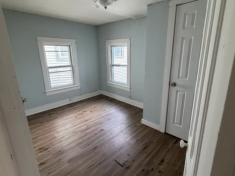 208 Beecher St — Photo 14