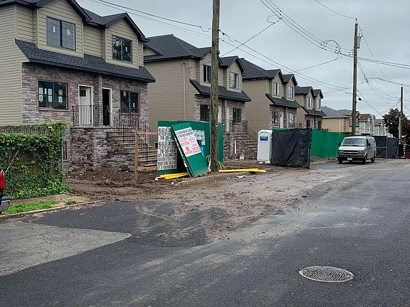 5th image of 94 Monahan Ave