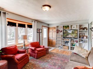 325 Greystone Ave N, Oakdale, MN 55128