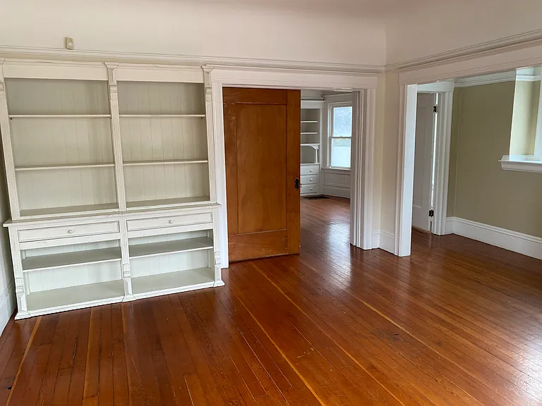 4629 Shattuck Ave — Photo 8