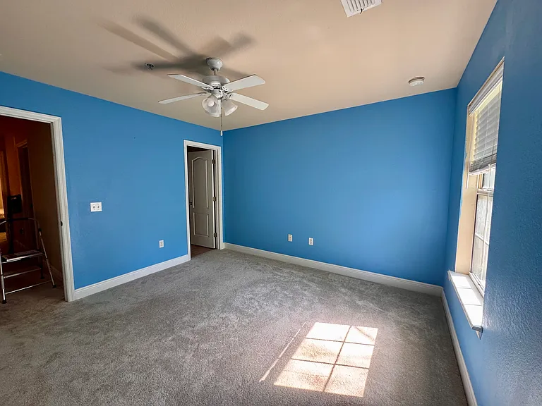 2938 SW 35th Pl #26 — Photo 15