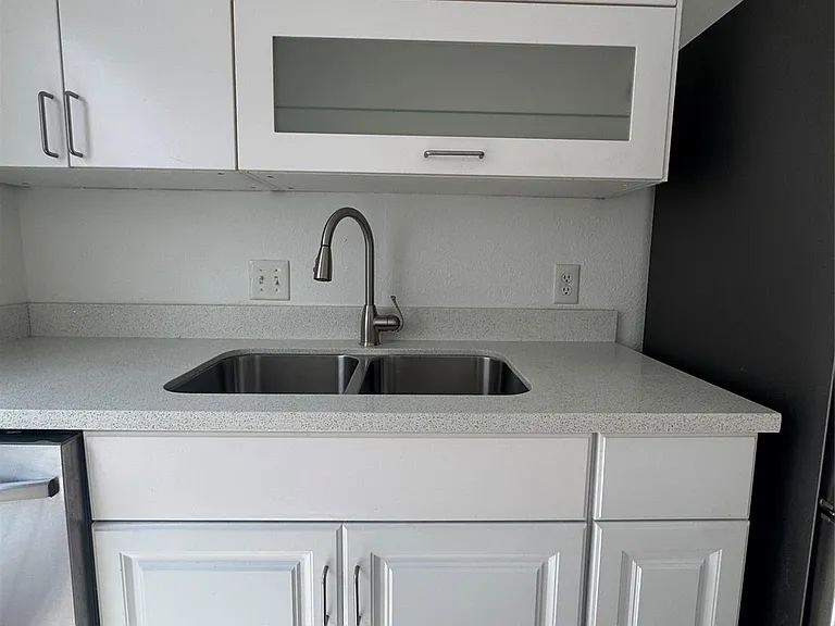 6645 Wanda Ln — Photo 4