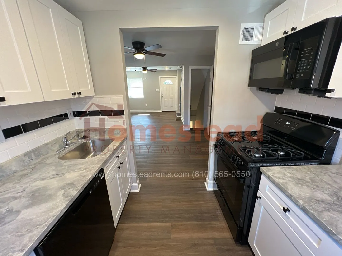 425 Croyden Rd photo 1