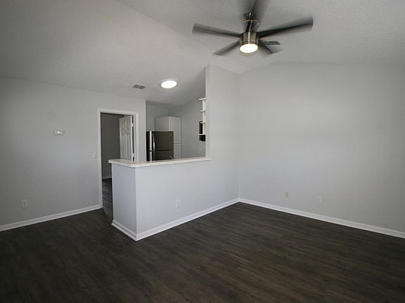 3rd image of 623 2nd St S #103