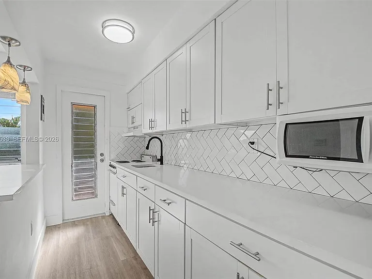 60 NW 79th St #10 — Photo 2