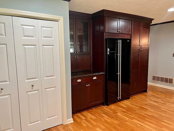 4th image of 1834 Huckleberry Drive